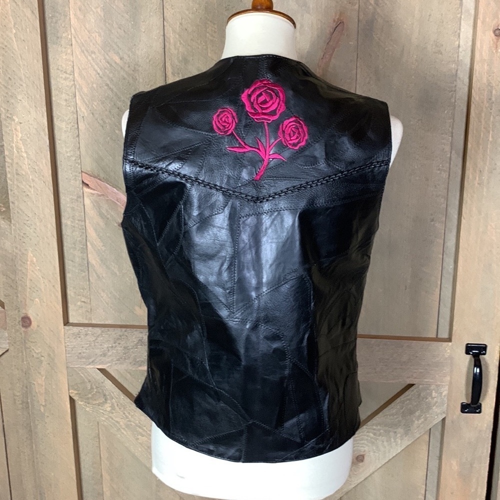 Diamond Plate buffalo leather vest with embroidered flowers Size Medium - Picture 2 of 13